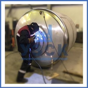 Купить баки и ёмкости из нержавеющей стали от завода УЗСК в Владивостоке